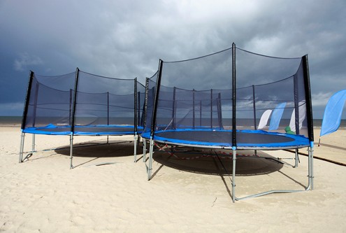 beach-trampolines-bsp-29626037-500x333